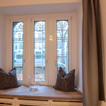 Apartment Top-designerwohnung In Messenaehe *